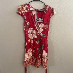 Women floral romper size L